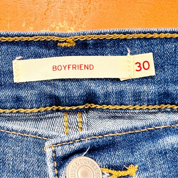 LEVI’S – Distressed boyfriend jeans | Classic relaxed denim * - Picture 9 of 11